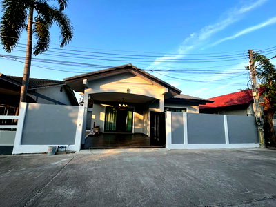 Houses for sale Chonburi : Newly renovated single detached house with 3 bedrooms 4 bathrooms, fully furnished in Pattaya, ready to move in