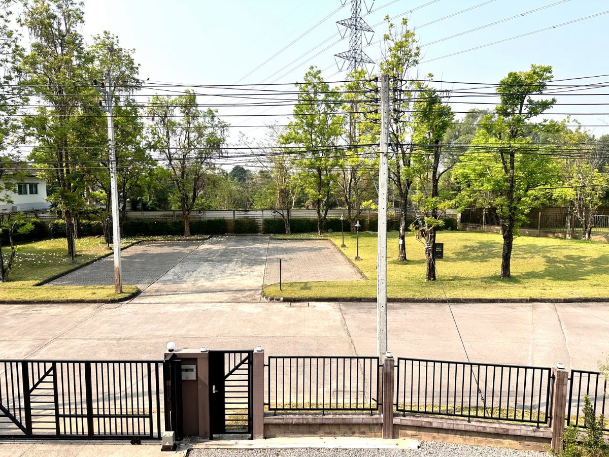 รูป เช่าบ้านเดี่ยวตกแต่งพร้อมเข้าอยู่ เงียบสงบ ในโครงการมาตรฐาน ใกล้โรงเรียนนานาชาติ, สนามบินเชียงใหม่  - รูปที่ 28/28