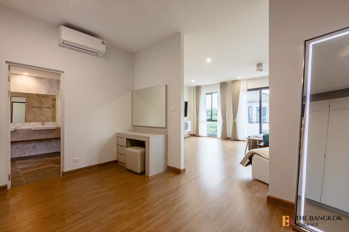 รูป  เช่าบ้าน 🏡 Baan Klang Muang The Edition Bangna 4นอน กว้าง54ตร.ว. 110k วิวสนามกอล์ฟ ทะเลสาบ 🌊ใกล้ Mega Bangna   - รูปที่ 7/12