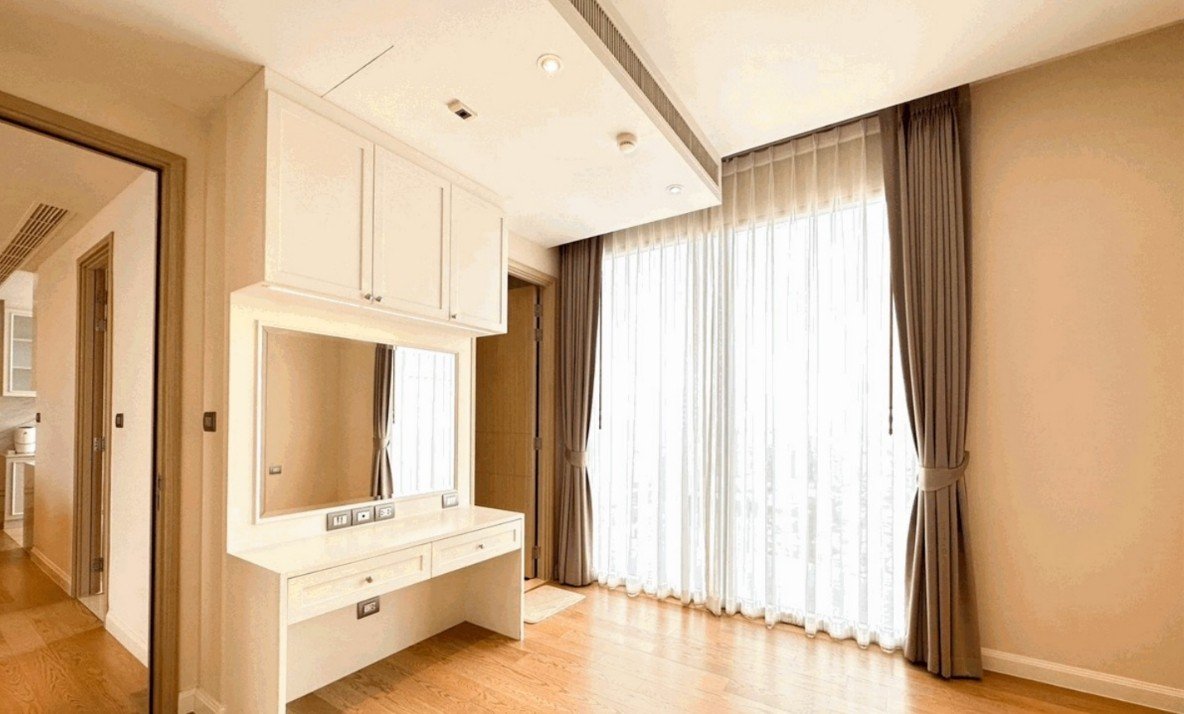 รูป LTHC15070 - 🌊🏙️ Luxury Condo for Sale | Charoen Nakhon | High Floor Living with Stunning River View | Near BTS Charoen Nakhon | 66.9 MB  - รูปที่ 2/4