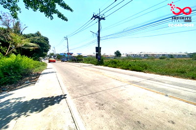 ที่ดิน บางกรวย นนทบุรี : ขายที่ดิน 5 ไร่ 362 ตรว. ถนนนครอินทร์ - ราชพฤกษ์  สะพานพระราม 5 ถมแล้ว เหมาะทำโครงการ