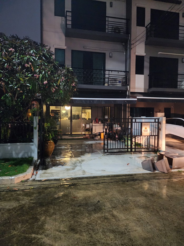 picture Town Home - Corner Unit | Spacious Side Yard, Partially Renovated - 2/4