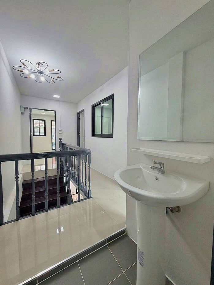รูป บ้านสวย  ใจกลางเมืองนนทบุรี  3 ห้องนอน  หมู่บ้านเรวดี 3   ซอยเรวดี 57   ใกล้กระทรวงสาธารณะสุข - รูปที่ 13/21