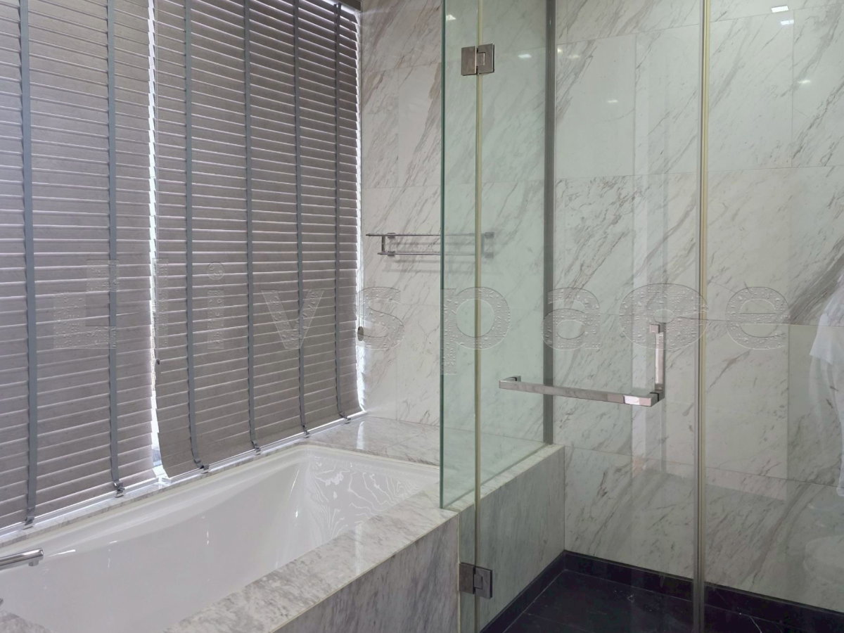 รูป ▚ LI179ツ ให้เช่า: Saladaeng One 2 ห้องนอน 113sqm. ✨ ห้องสวยไซส์ใหญ่! ลดพิเศษจาก 140k เหลือ 130k รับทุกสัญชาติ 🏙️ - รูปที่ 10/12