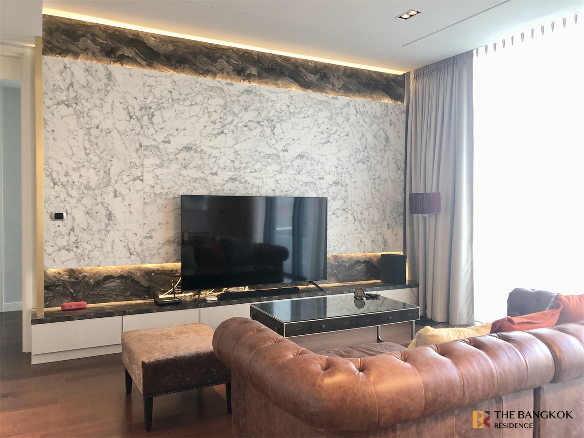 picture Marque Sukhumvit Luxury Unit, Ready for You Without the Wait near BTS Phrom Phong - 1/9