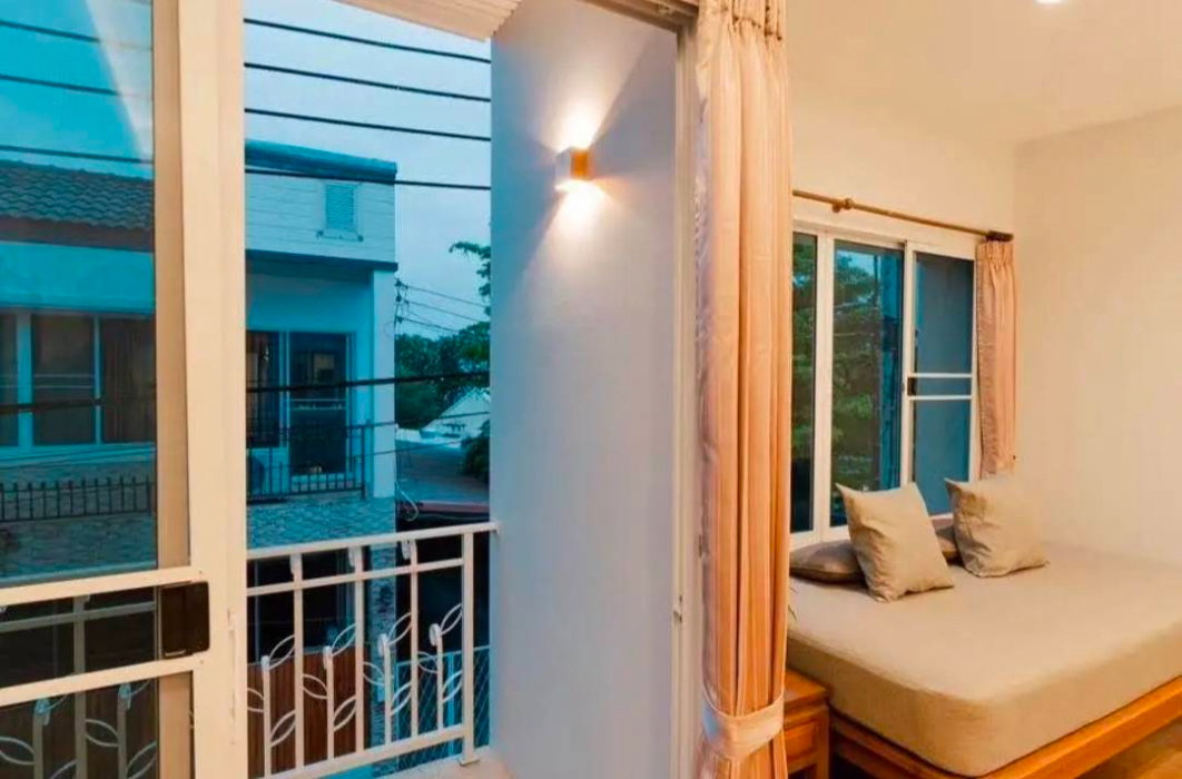 รูป บ้านแฝดให้เช่า 2 ชั้น 3 ห้องนอน 3 ห้องน้ำ ใจกลางเมืองเชียงใหม่ ใกล้มหาวิทยาลัยเชียงใหม่ (R1078) T.0946511456 - รูปที่ 6/12