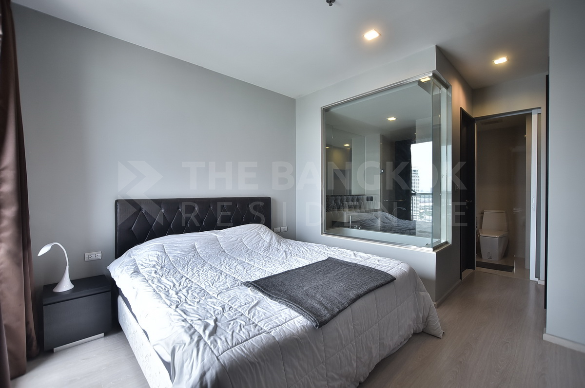 picture Rare Unit, Good Price RHYTHM Sukhumvit 44/1 near BTS Phra Khanong - 7/10