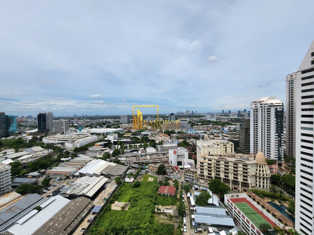 รูป Emporio Place | Beautiful 1 Bed Condo For Rent in Prime Area - BR5505CD - รูปที่ 11/31