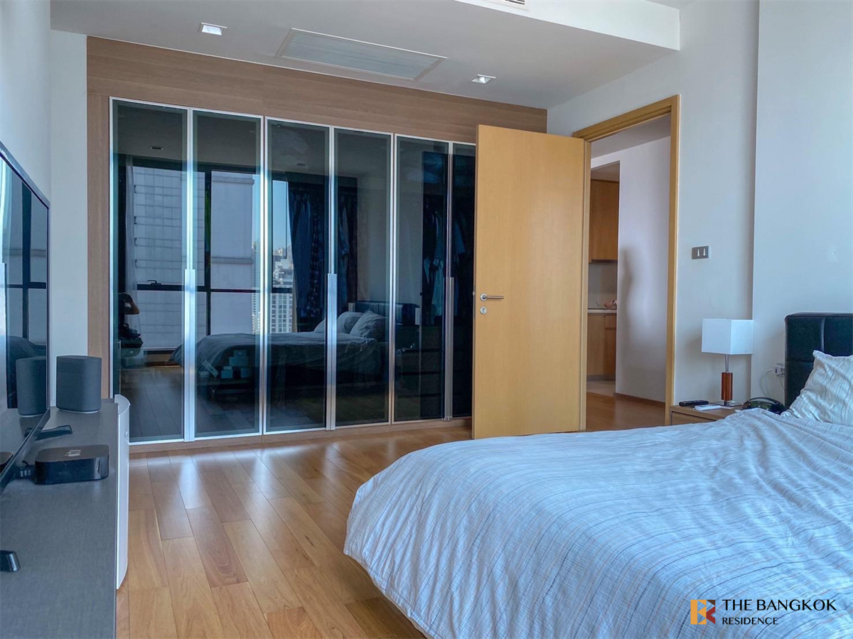 picture Hyde Sukhumvit 13 Luxury Unit, Ready for You Without the Wait near BTS Asok - 1/10