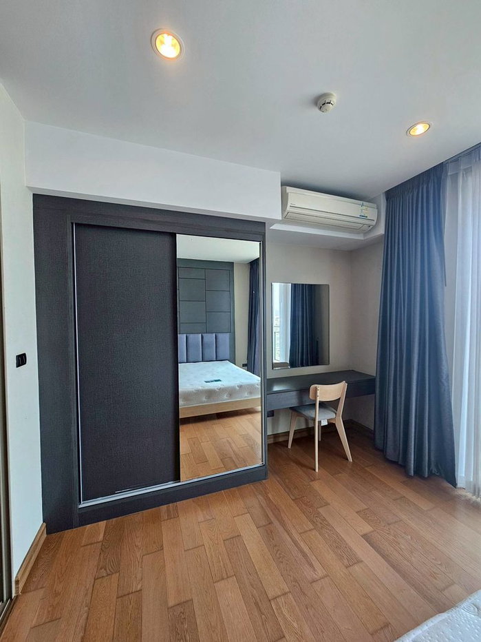 picture Luxury beachfront condo at Marina Bayfront Sriracha, with ocean view, move in Ready - 3/9