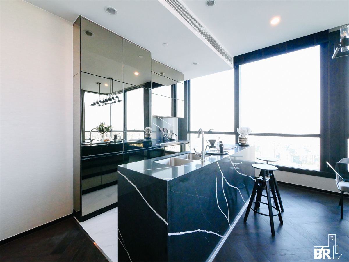 picture The Esse Sukhumvit 36  Ultimate Luxury Condo in Business District - 6/10