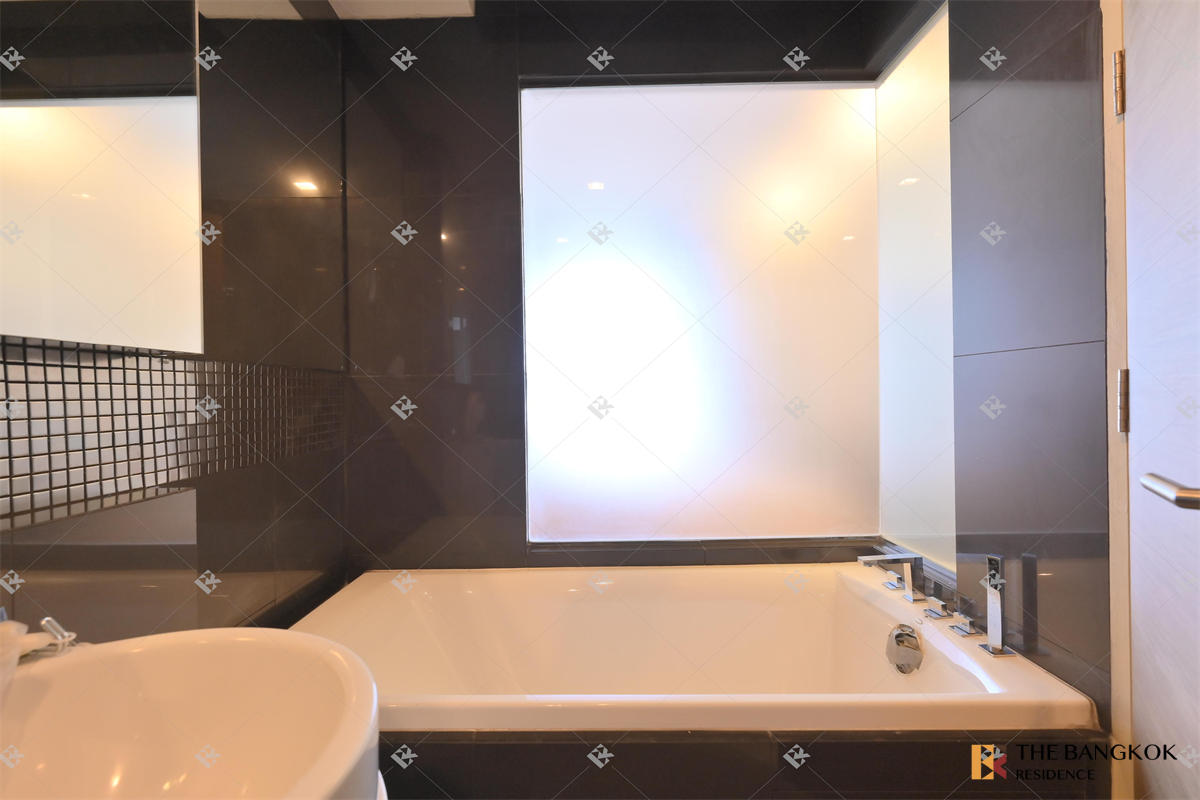 picture RHYTHM Sukhumvit 50 More Convenience, Full Relaxation near BTS On Nut - 9/10