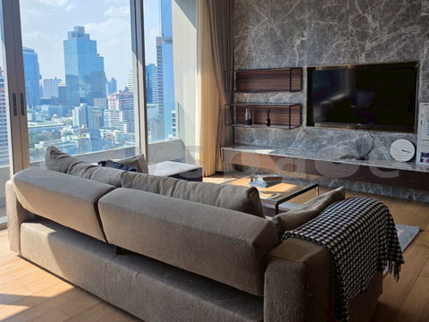 ▚ LI179ツ FOR RENT: Saladaeng One 2BR 113sqm. ✨ Ultra Spacious! Price Reduced to 130k, All Nationalities Welcome 🏙️