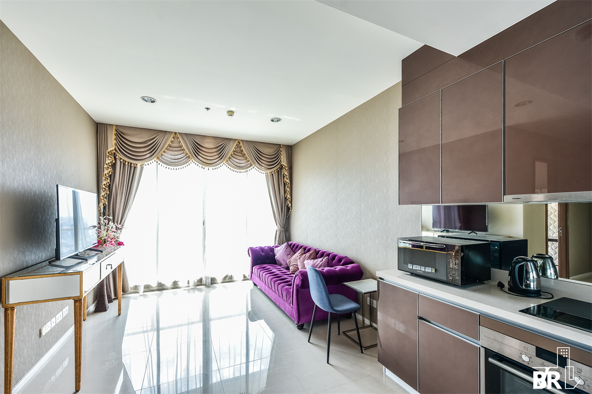 picture Move-in Ready, Just Bring Your Stuff Menam Residences - 7/10