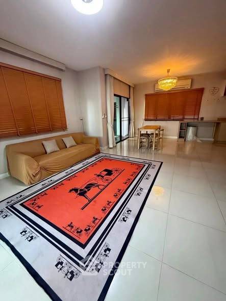 รูป คอนโด 3-ห้องนอน ที่ ฮาบิเทีย วัชรพล ใน คลองถนน (ID 2822086) - รูปที่ 2/8
