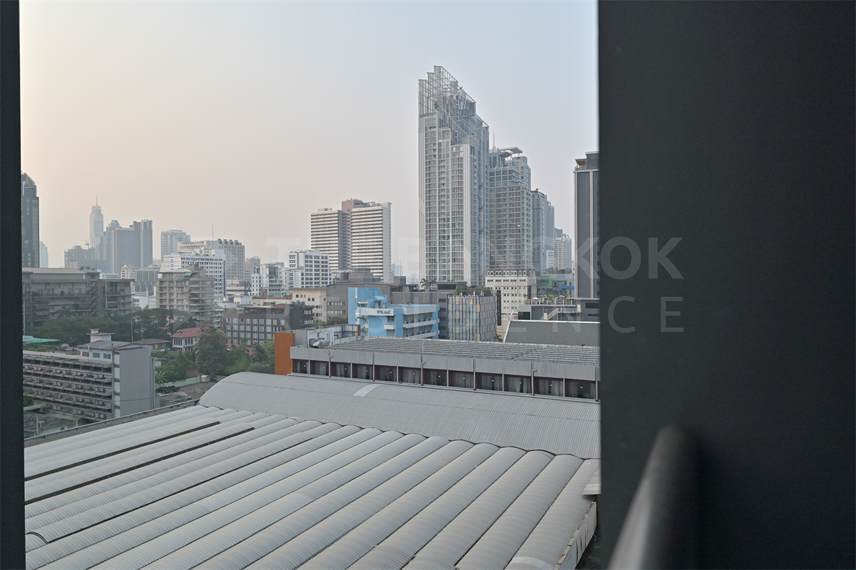 picture Hyde Sukhumvit 13 Popular units sell out fast near BTS Asok - 6/10