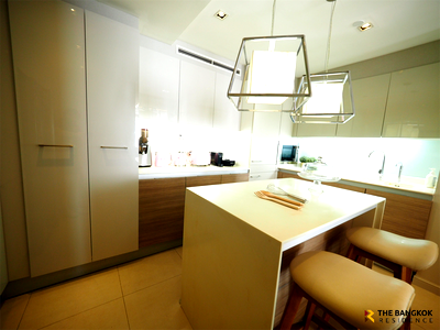 Condos for sale : Le Monaco Residences Luxury Condo Ready to Move-in at the Best Location near BTS Sena Ruam