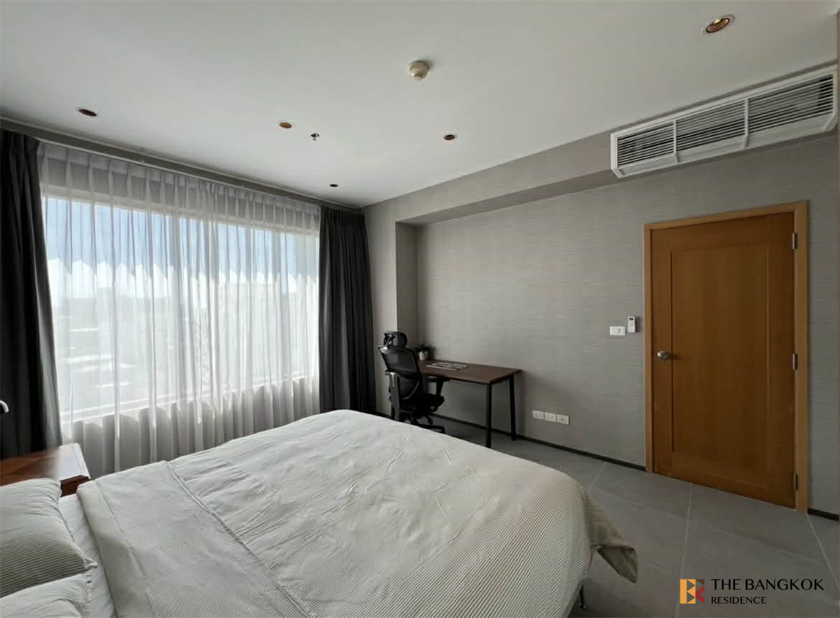 picture The Emporio Place Special price, limited quantity - 3/10