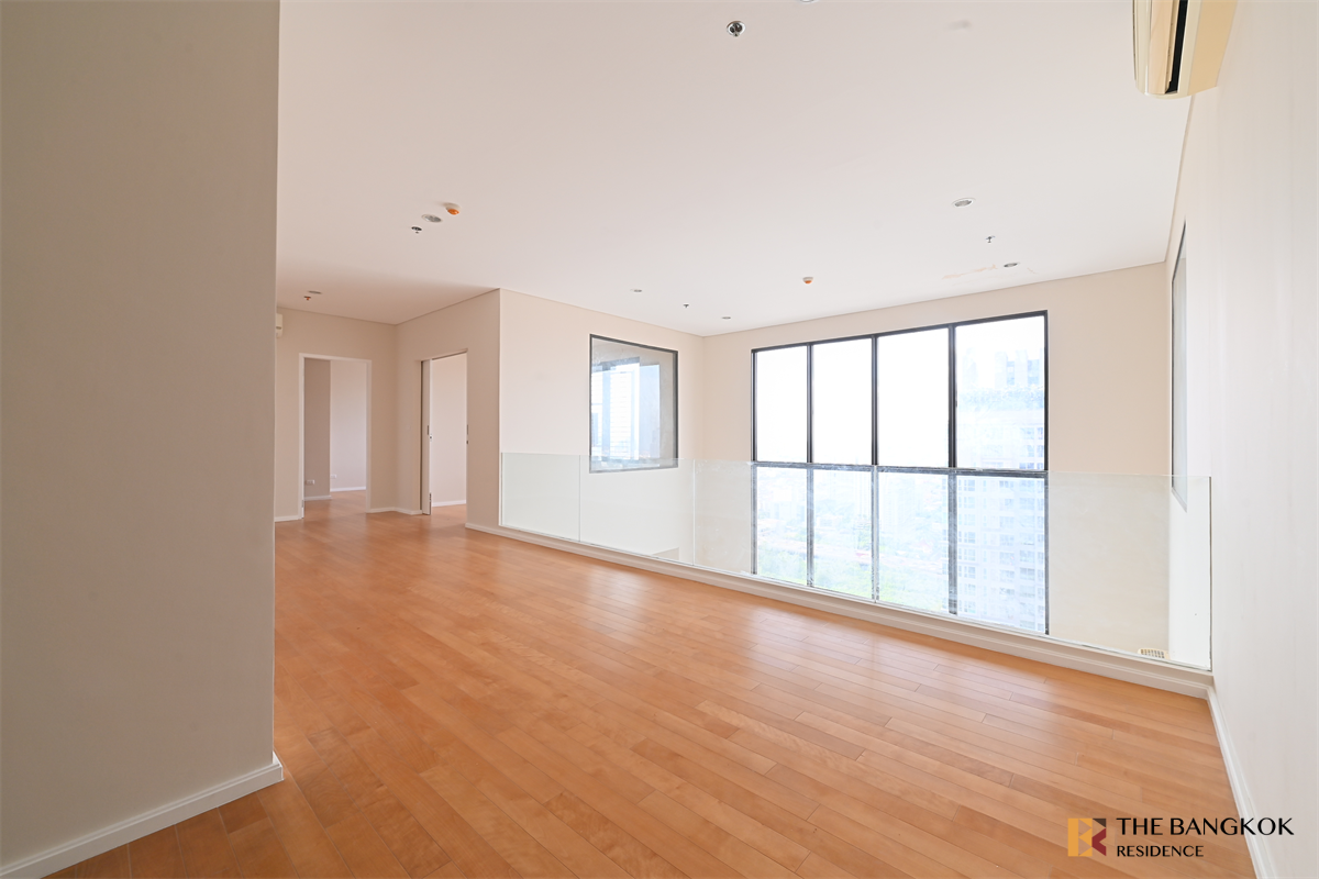 picture Villa Asoke near MRT Phetchaburi Station Luxuriously Elevated Unit - 10/10