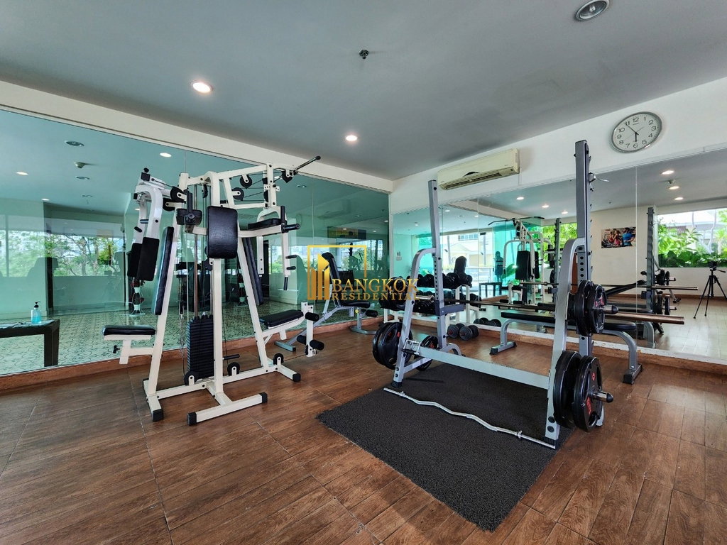 รูป Spacious 4 Bedroom Serviced Apartment With Private Garden - BR7214SA - รูปที่ 35/49