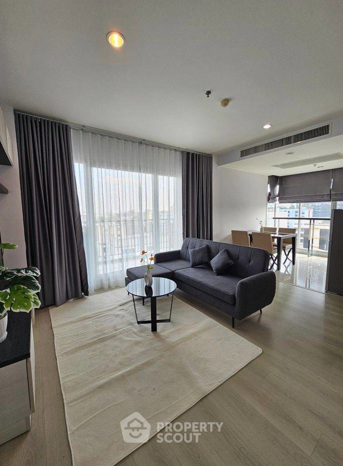 picture 2-BR Condo 65 Sqm, Life Ratchadapisek, 400m to MRT Huai Khwang (ID 1987193) - 1/9