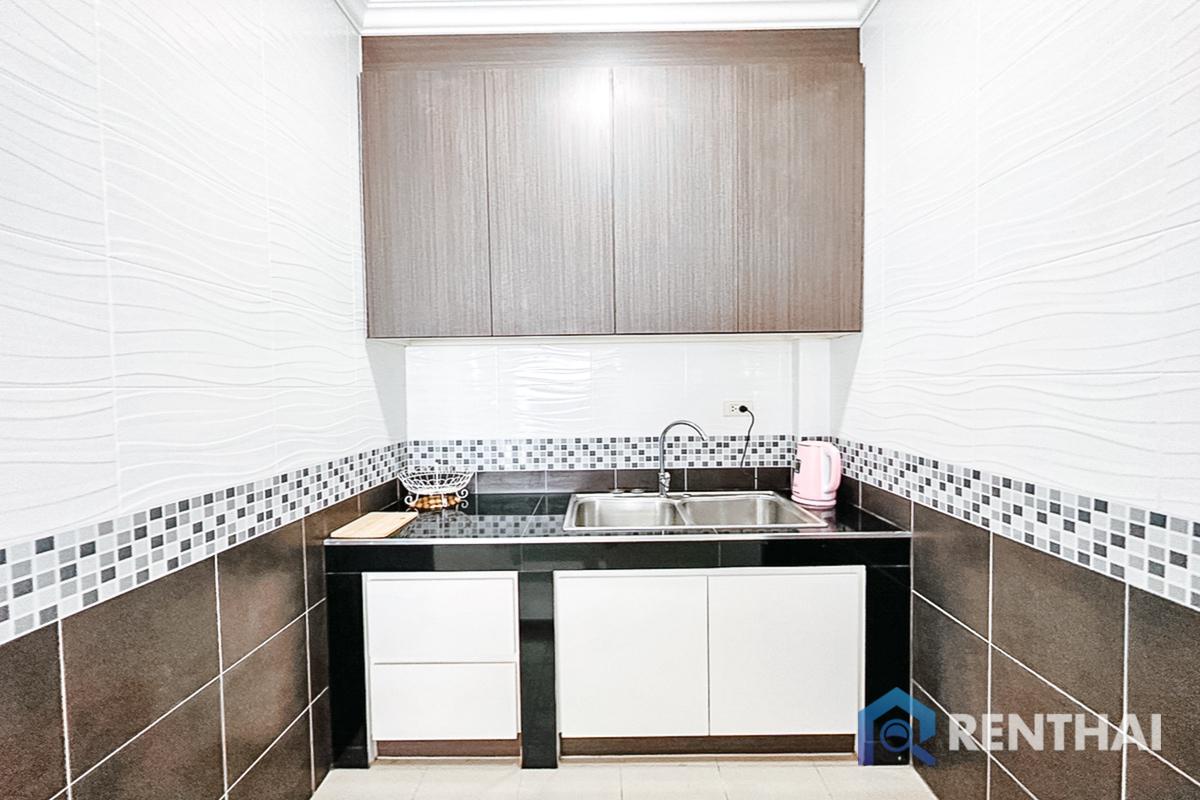 รูป บ้านสองชั้นดีไซน์ลงตัว พื้นที่ใช้สอยกว้างขวาง 185 ตารางเมตร - รูปที่ 14/25