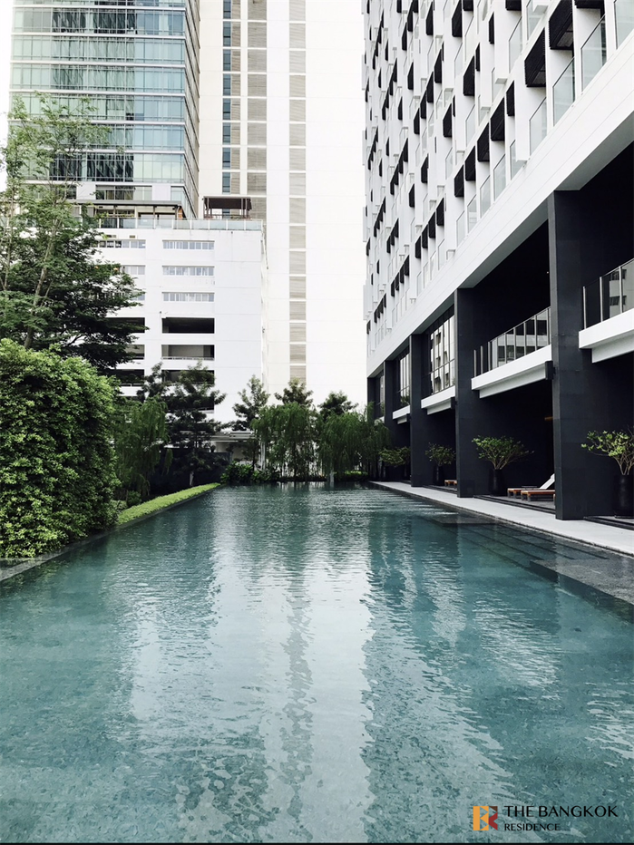 picture Noble Ploenchit near BTS Phloen Chit Private Unit, Fully Equipped Common Area - 9/9