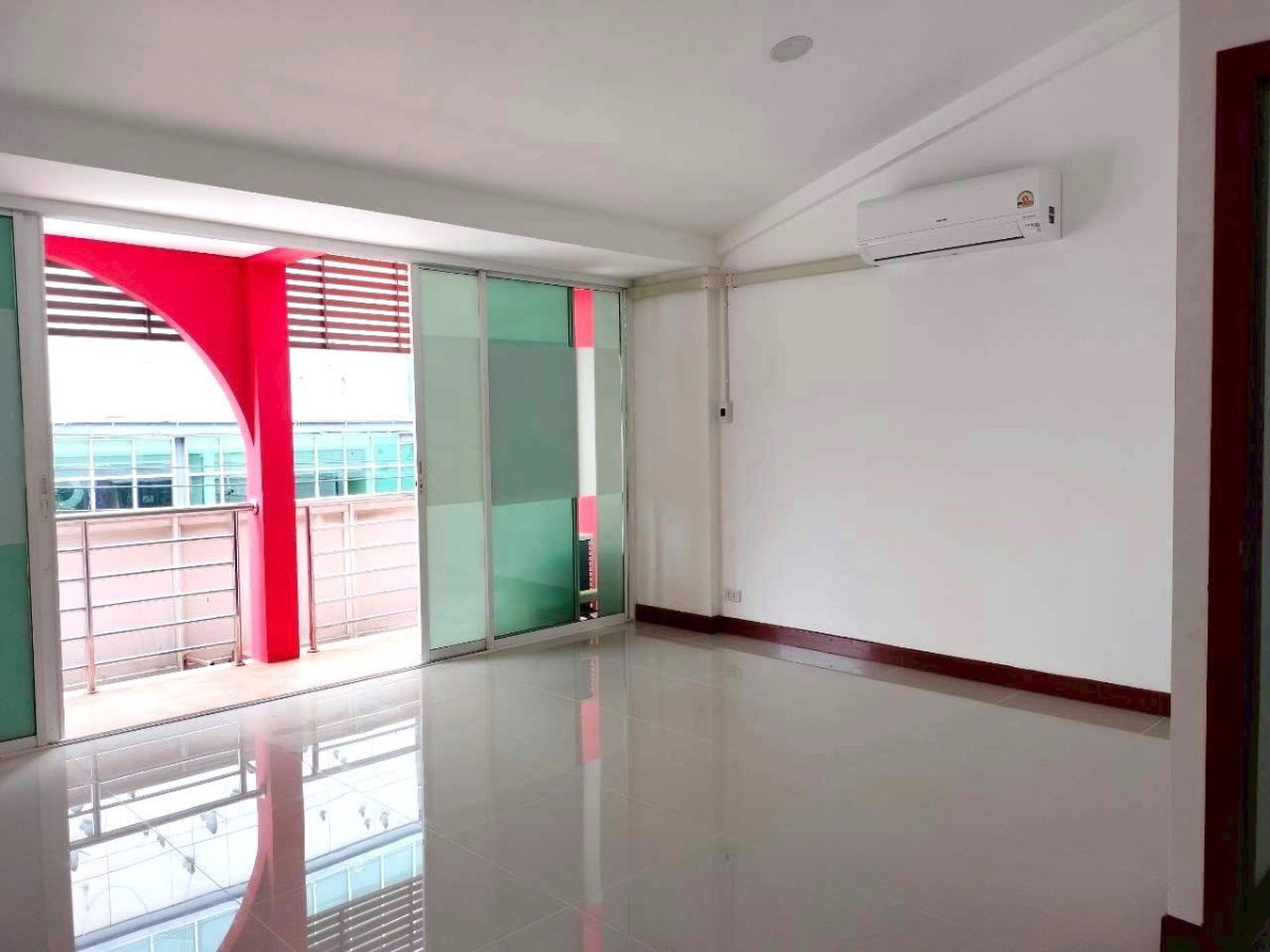 picture #R9863 🎉 230469 House for Rent, Thonglor - 8/18