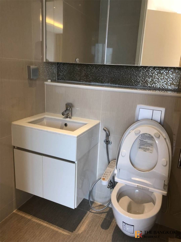 รูป เอช สุขุมวิท 43 คอนโดมิเนียม สะดวกสบายพร้อมเข้าอยู่ - รูปที่ 9/10