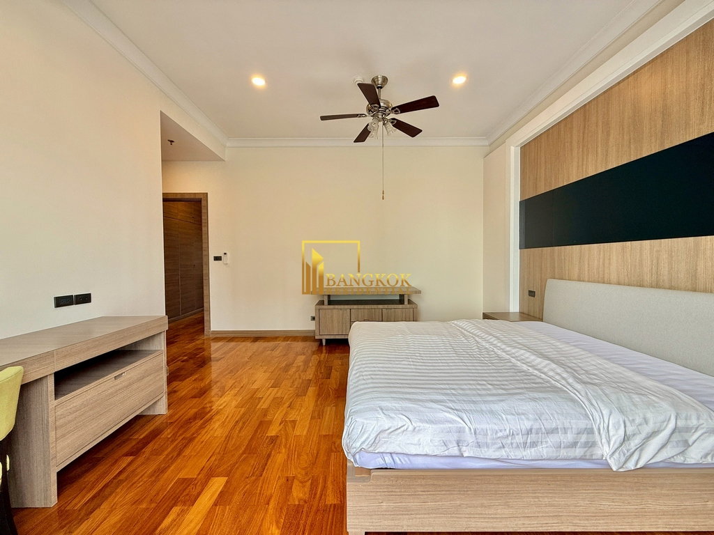 รูป Expansive 4 Bedroom Penthouse Apartment in Vibrant Area - BR20058AP - รูปที่ 31/65