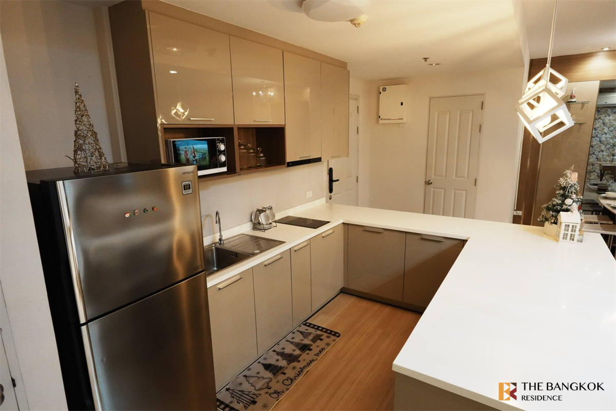 picture Baan Sathorn-Chaopraya Ready-to-move-in, Prime Location Condo - 4/9