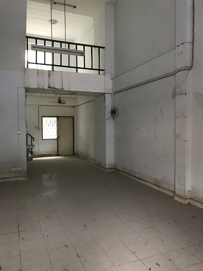 รูป อาคารพาณิชย์ พร้อมที่เปล่า (แปลงริม) ติดถนนลำลูกกาคลอง 2 - รูปที่ 2/5