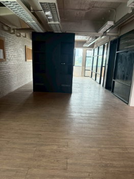 picture Office and commercial space for rent at Praphamit, Sukhumvit 31. - 7/10