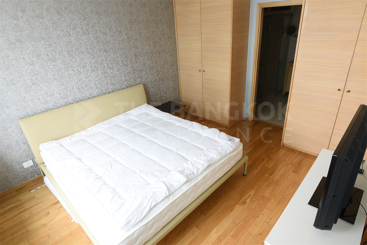 picture The Empire Place  Comfortable and Ready to Move-in - 10/10