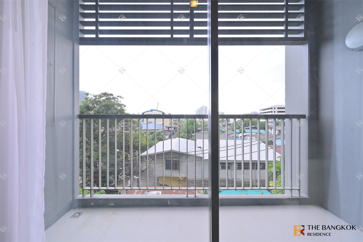 picture Life Sukhumvit 48 Special Unit, Stunning Views - 8/10