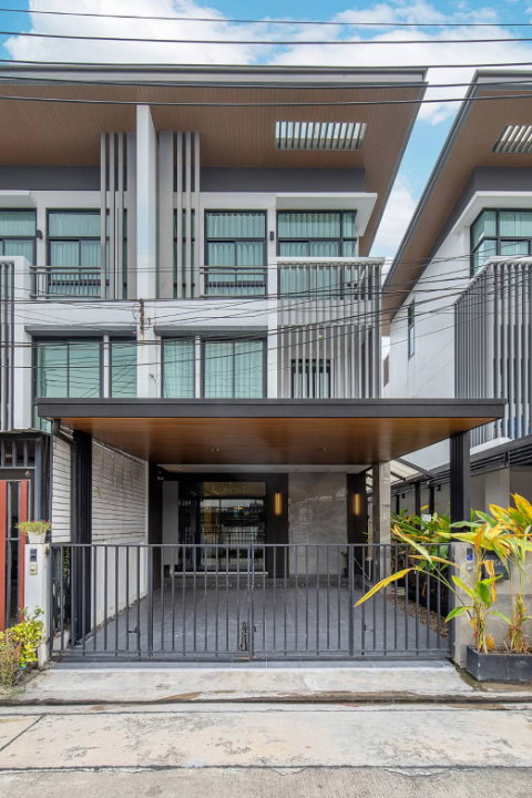 รูป ให้เช่า Cozy Home Townhome บ้านแฝด ย่านลาดพร้าว บ้านสวย ตกแต่งครบพร้อมเข้าอยู่ ติดถนน โชคชัยสี่-RW007900 - รูปที่ 2/17