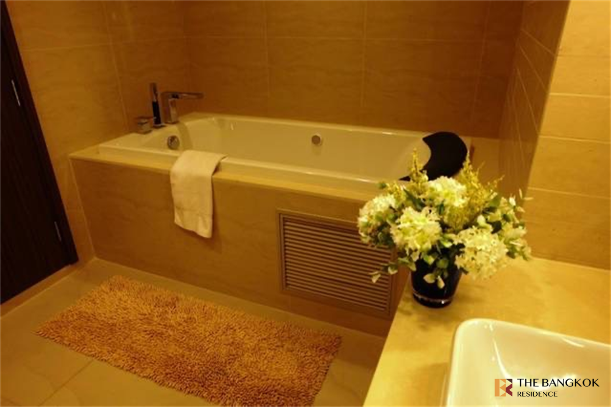 picture Price better than expected!! The Hudson Sathorn 7 - 3/10