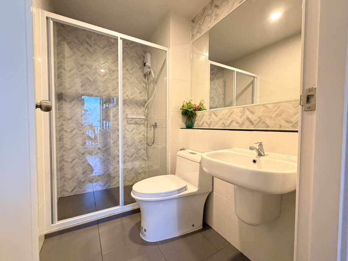 รูป ห้องสวยมากกก!! ให้เช่า คอนโดใกล้BTS วุฒากาศ | Regent home Wutthakat | 1 ห้องนอน ตกแต่งครบพร้อมอยู่ , ติดถนนราชพฤกษ์ เข้า-ออกเมืองสะดวก - รูปที่ 8/9