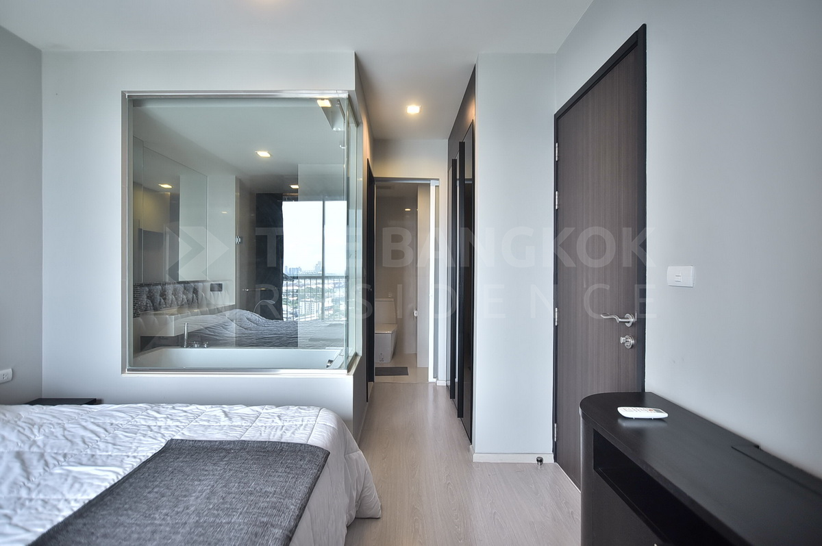 picture Rare Unit, Good Price RHYTHM Sukhumvit 44/1 near BTS Phra Khanong - 6/10