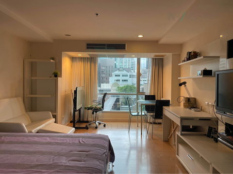 ให้เช่าคอนโด เดอะ เทรนดี้ คอนโดมิเนียม อาคาร 1 ชั้น 7 สตูดิโอ ขนาด 35 ตรม ใกล้ BTS สถานีนานา