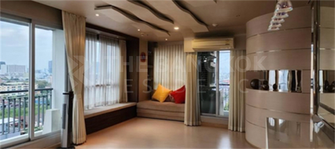 Easy Start with a City Dweller Lifestyle Life@Ratchada - Suthisan near MRT Sutthisan Station
