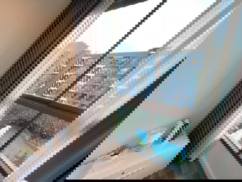 รูป ให้ เช่าคอนโด Living Nest Ramkhamhaeng (ลีฟวิ่ง เนสท์ รามคำแหง) ห้องใหญ่ 47 ตร.ม. วิวสระน้ำสวยมาก - รูปที่ 11/12