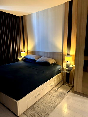 คอนโดให้เช่า : ให้เช่า 1 ห้องนอน 60 ตร.ม พร้อมเข้าอยู่ -- โทรด่วน 094-641-5974