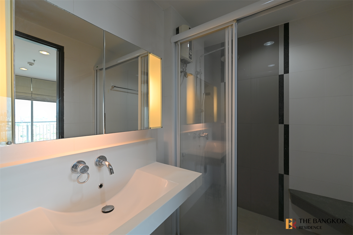 picture Hurry to book!! Popular rare units RHYTHM Ratchada near MRT Ratchadaphisek Station - 7/10