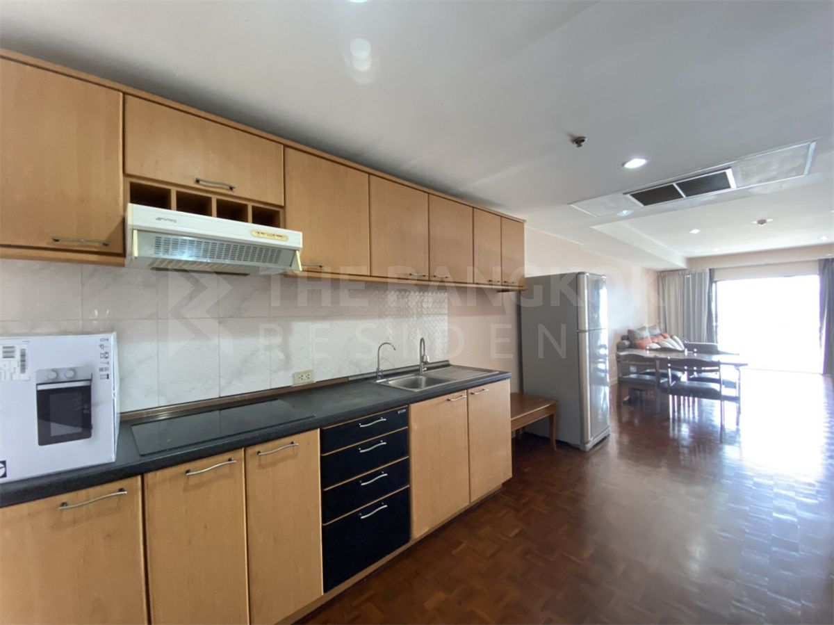 picture Easy Travel, Fully Utilized Space The Natural Place Suites near MRT Lumpini Station - 2/9