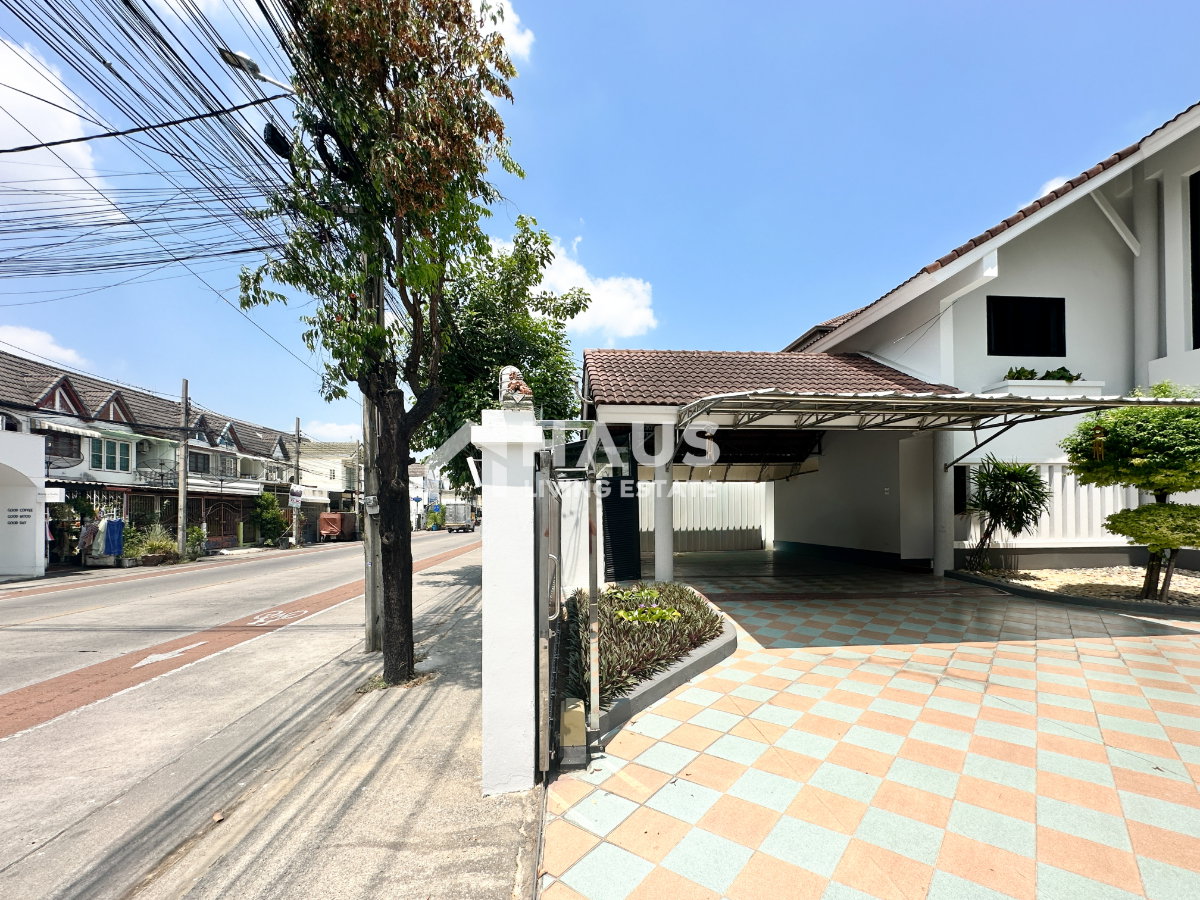 picture House Soi Thansamrit / 4 Bedrooms #HNGM032 - 49/52