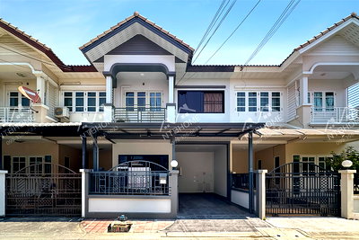 ทาวน์โฮม เดอะ พาซิโอ พาร์ค กาญจนาภิเษก : ดรีมเพลส บางกรวย (สวนผัก 32) ต่อเติมครบพร้อมอยู่ ใกล้เซ็นทรัล เวสต์วิลล์ ทางด่วนศรีรัช