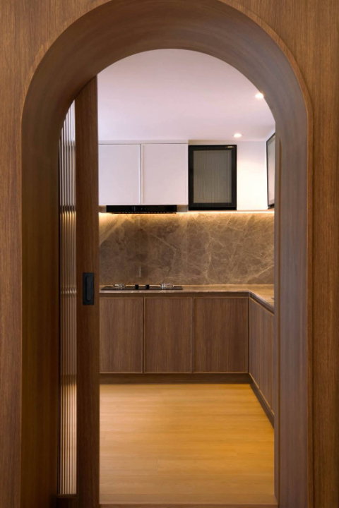 รูป ขายบ้านแฝด Minimal Modern Luxury ใจกลางสุขุมวิท เหมาะกับอยู่อาศัยสำหรับครอบครัวขนาดใหญ่ และการใช้งานเป็นโฮมออฟฟิศระดับผู้บริหาร-SW003634 - รูปที่ 5/12