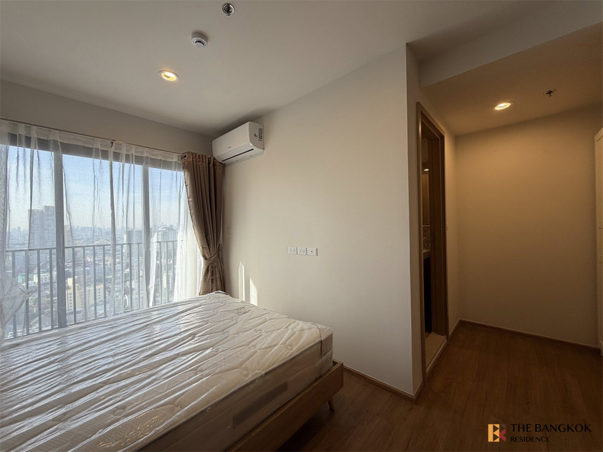 picture THE LINE VIBE Condo in Business District - 2/9