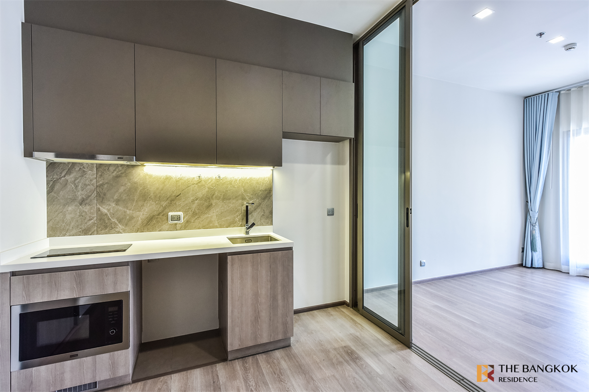 picture RHYTHM Charoenkrung Pavillion  Move-in Ready, Just Bring Your Stuff - 7/10